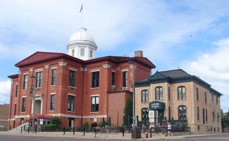 McHenry County Courthouse